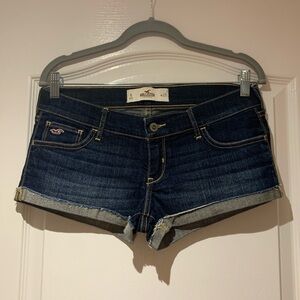 Hollister short denim shorts, size 5 (W 27)